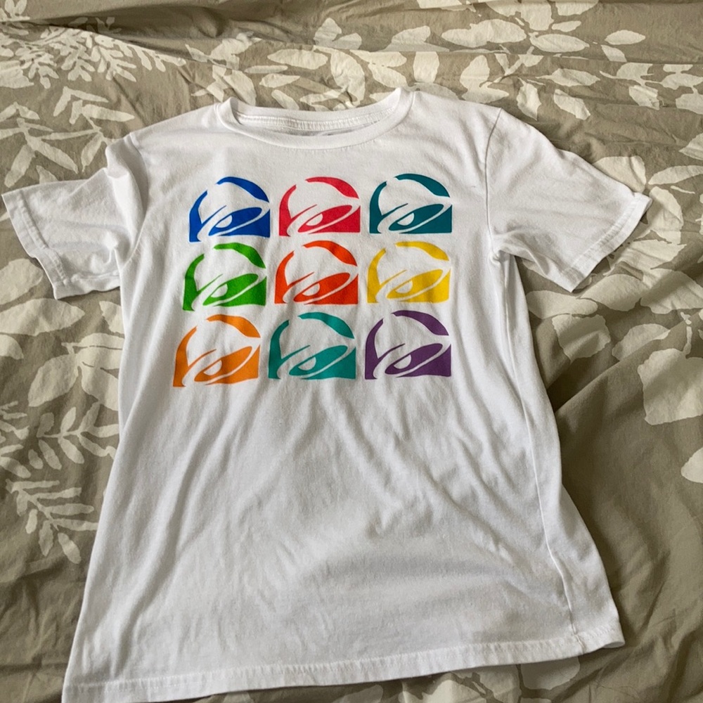 TACO BELL SHIRT • so comfy • XS but fits medium
